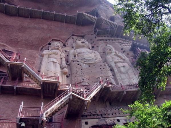 Монастырь-улей: пример уникальной архитектуры Китая (ФОТО)