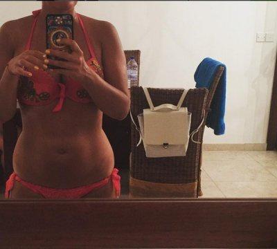 Елена Ваенга выложила в социальной сети снимок в купальнике