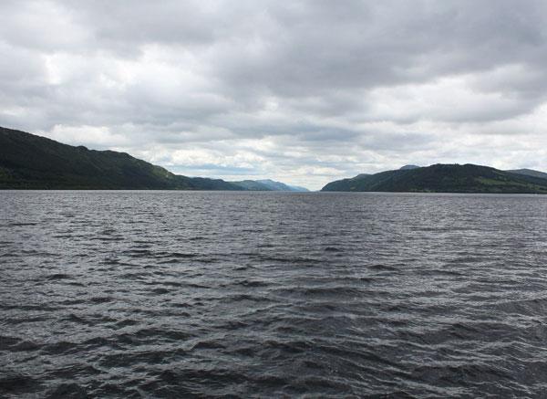 Популярная достопримечательность: овеянное легендами озеро Лох-Несс в Шотландии (ФОТО)
