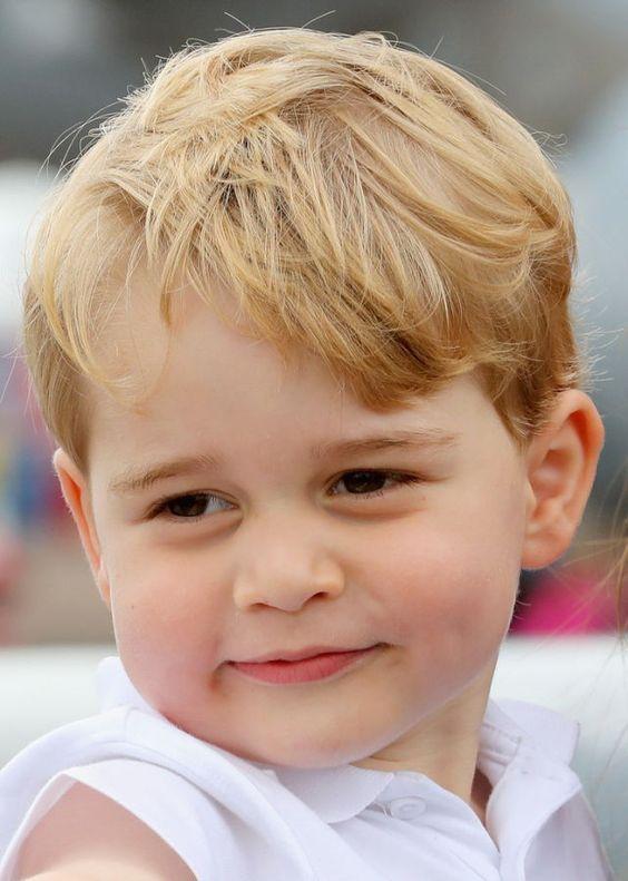 Маленький хулиган: лучшие снимки принца Джорджа (ФОТО)