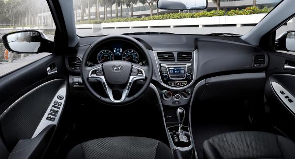 Появились свежие снимки нового Hyundai Solaris