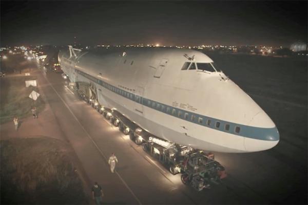 Экспериментальное искусство: самый большой арт-автомобиль на планете (ФОТО)