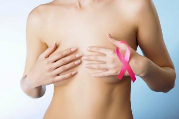 Первые звоночки. Симптомы рака груди, которые часто не замечают
