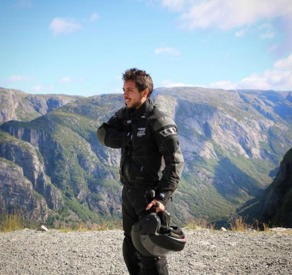 Обычные будни наследного принца Иордании (ФОТО)