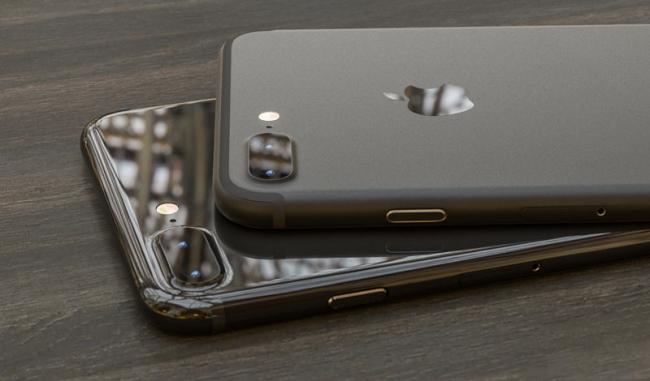 В Сети появились «живые» снимки iPhone 7 в цвете «глянцевый черный» (ФОТО)
