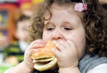 Эксперты назвали способ, позволяющий избавить детей от ожирения