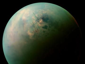 На Титане обнаружены углеродные дюны