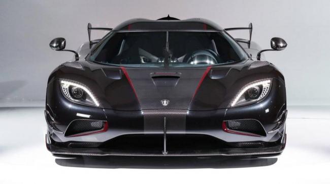 Koenigsegg представил уникальные версии Agera RSR (ФОТО)