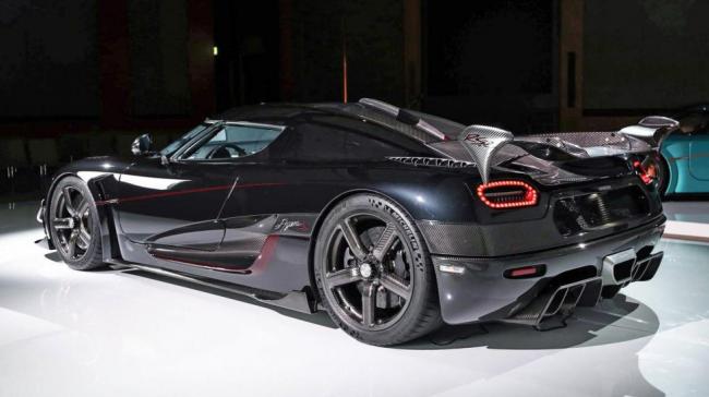 Koenigsegg представил уникальные версии Agera RSR (ФОТО)