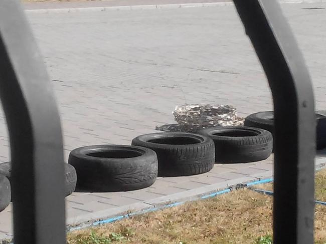 «Военное положение»: в Черкассах неизвестные заблокировали облэнерго (ФОТО)