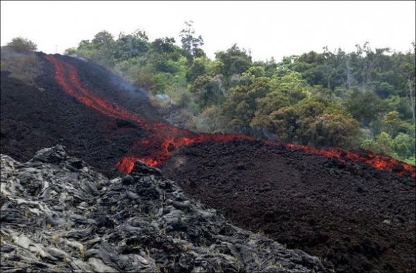 В плену огня: как живет вулкан Килауэа (ФОТО)