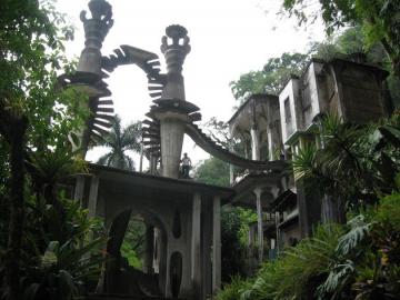 Затерянный в тропиках парк сюрреалистичных скульптур Las Pozas (ФОТО)