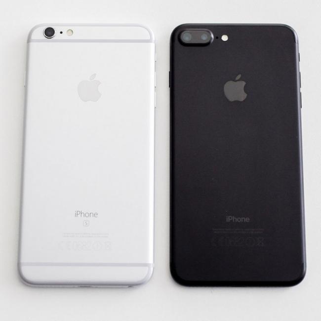 iPhone 7 Plus в цвете Jet Black сравнили с матовым черным iPhone 7 (ФОТО)
