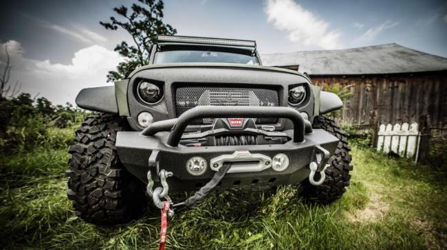 Китайцы представили шестиколесный Jeep Wrangler (ФОТО)