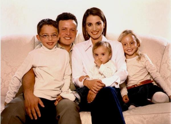 Женщина Востока. Как живет королева Иордании (ФОТО)