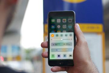 Пользователи iPhone 7 сообщат о новых проблемах флагманского устройства (ВИДЕО)