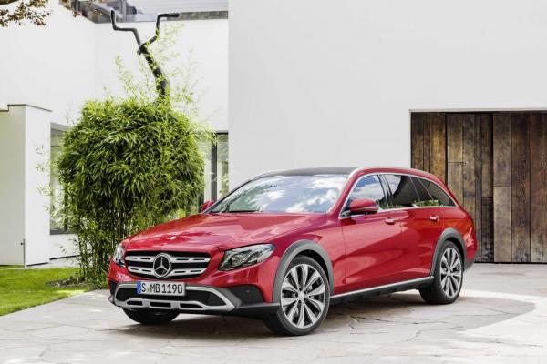 Компания Mercedes-Benz подготовила сюрприз для автосалона в Париже (ФОТО)