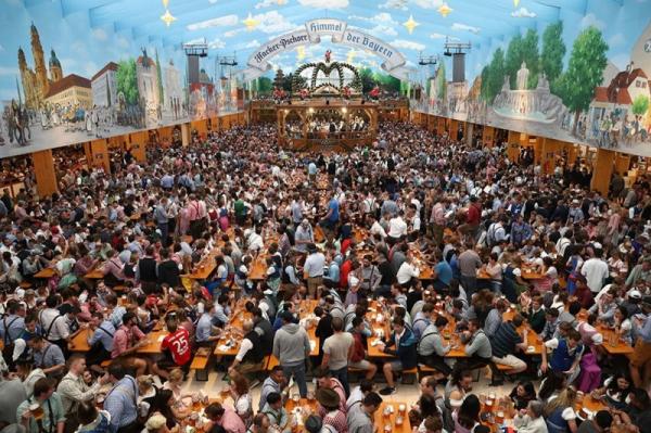 Как проходит крупнейший в мире фестиваль пива Октоберфест-2016 (ФОТО)