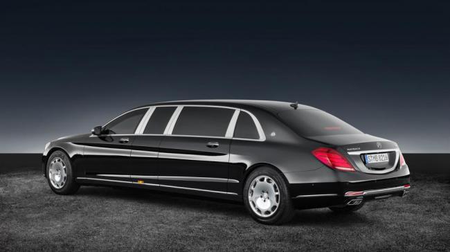 Mercedes представил роскошный лимузин Maybach S600 Pullman (ФОТО)