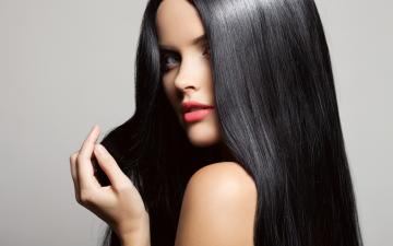 7 самых распространенных причин, из-за которых выпадают волосы