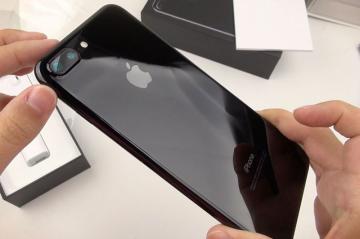 Стало известно, почему iPhone 7 Jet Black так трудно купить