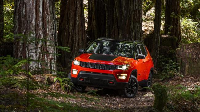 Jeep представил новое поколение кроссовера Compass (ФОТО)