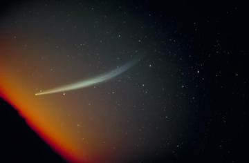 Астрономы сфотографировали "невидимую" комету