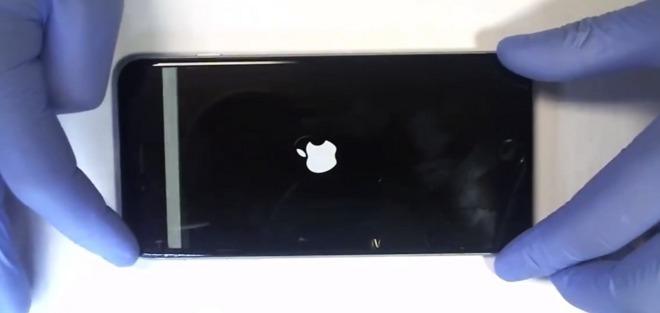 Пользователи из Канады подали в суд на Apple (ФОТО)