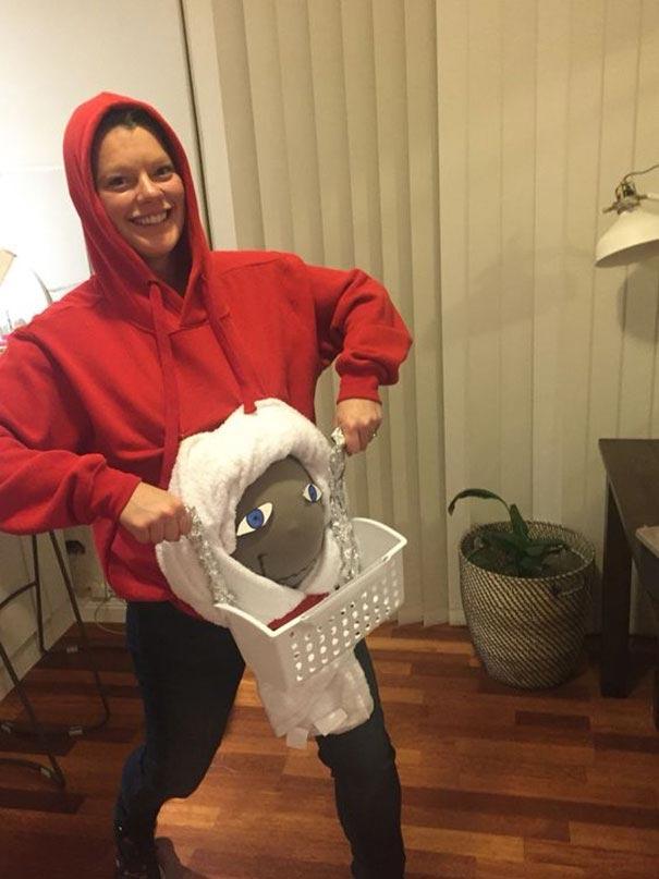 Самые креативные костюмы на Хэллоуин от беременных мам (ФОТО)
