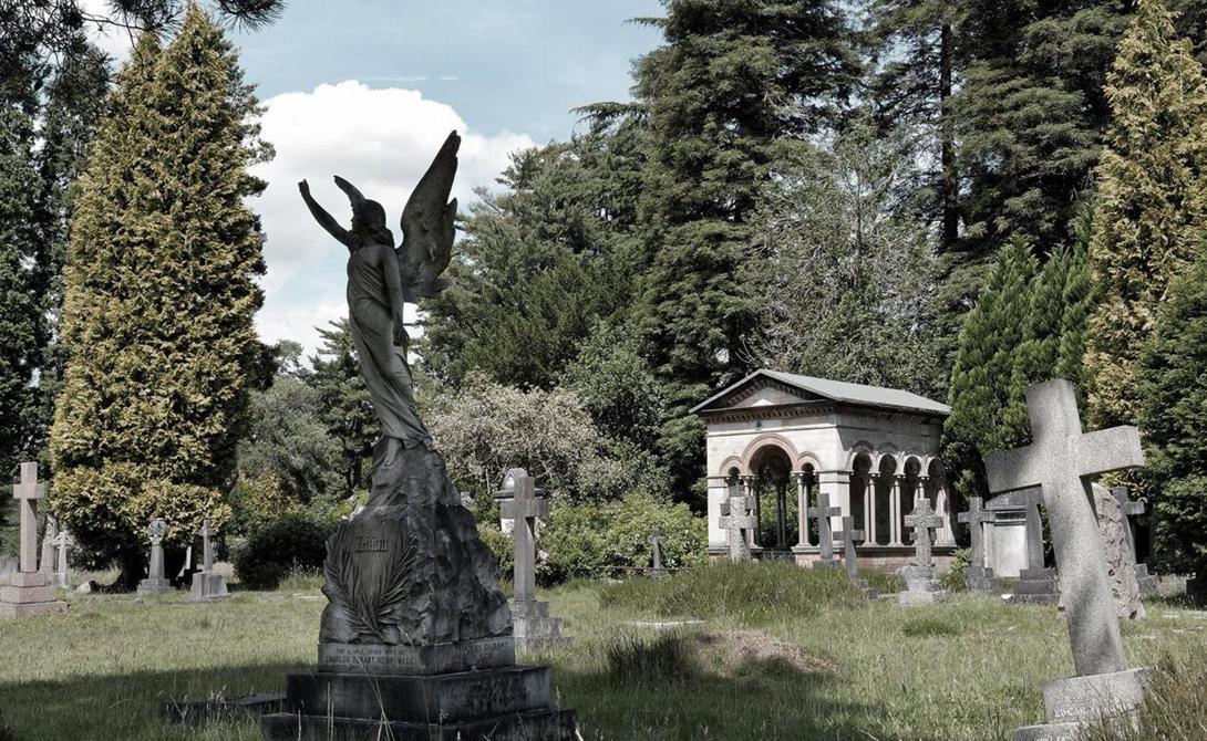 Британский поезд-катафалк: железная дорога в мир иной (ФОТО)