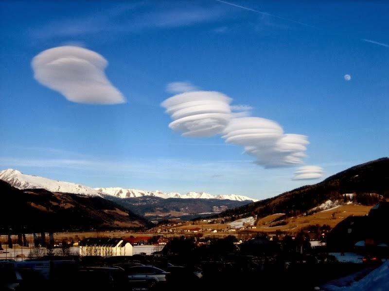 Облака как летающие тарелки. Тайна лентикулярных облаков (ФОТО)