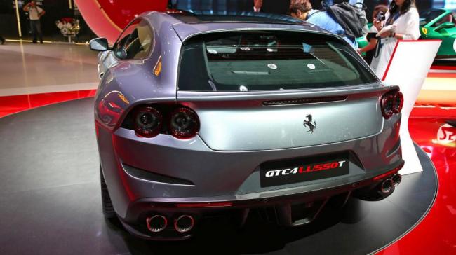 Ferrari презентовала 610-сильную GTC4Lusso T (ФОТО)