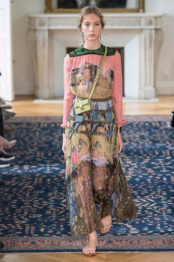 Цвет в тренде: новая коллекция от Valentino (ФОТО)