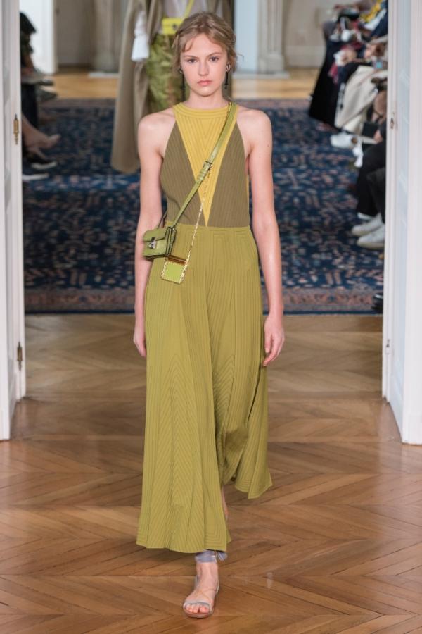 Цвет в тренде: новая коллекция от Valentino (ФОТО)