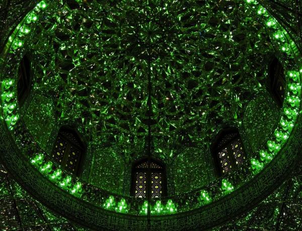 Мавзолей Шах-Черах - жемчужина архитектуры Ирана (ФОТО)
