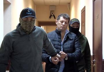 Обвиненный РФ в шпионаже украинский журналист Роман Сущенко отрицает свою вину