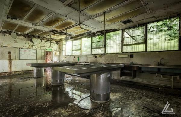 Заброшенные больницы Италии и Бельгии на фото Стефана Бауманна (ФОТО)