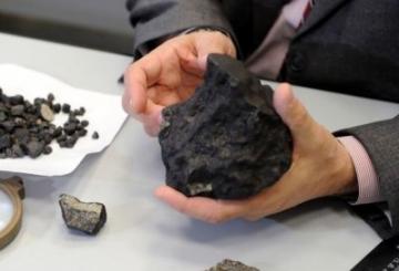 В обломках метеорита ученые NASA обнаружили внеземную жизнь