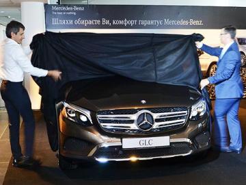 Mercedes-Benz представил электрокроссовер на 400 л/с