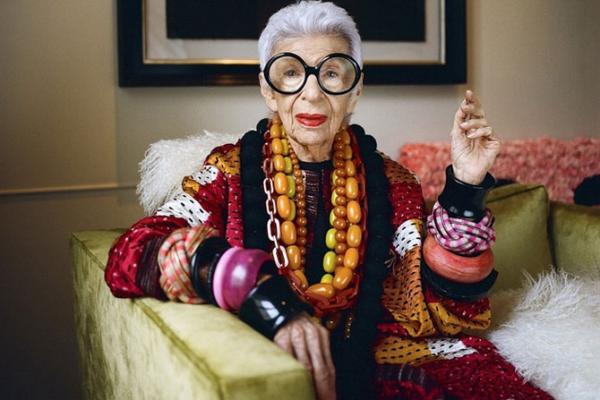 Самой известной иконе стиля исполнилось 95 лет (ФОТО)