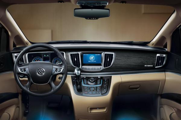Buick представил снимки новой модификации GL8 (ФОТО)