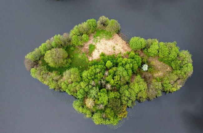 Самые удивительные места до и после наступления осени (ФОТО)