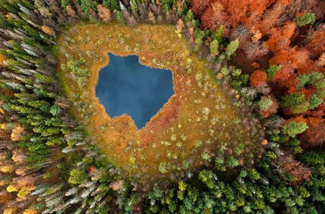 Самые удивительные места до и после наступления осени (ФОТО)
