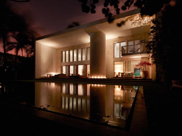 Адаптированная к тропическому климату: эффектная вилла в Майами-Бич (ФОТО)