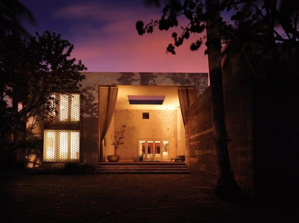 Адаптированная к тропическому климату: эффектная вилла в Майами-Бич (ФОТО)