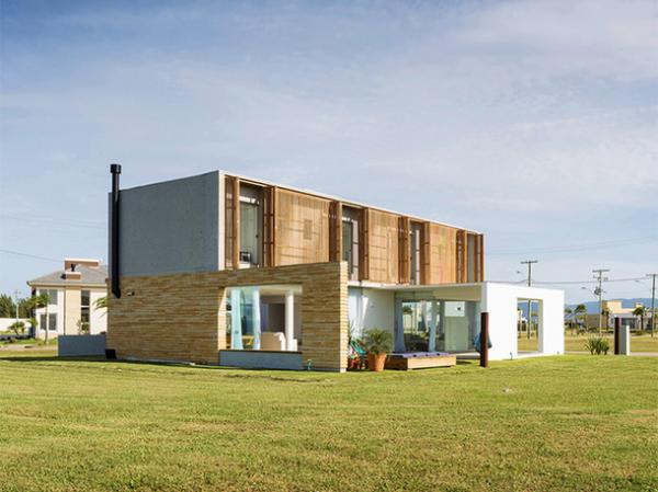 Легкая и открытая конструкция: модернистский дом в Бразилии (ФОТО)
