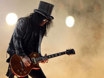 Гитара участника легендарной группы Guns’N’Roses будет продана с аукциона