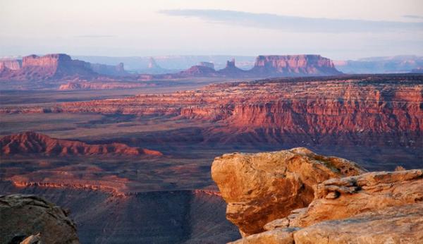 Чудо природы: невероятная долина монументов в американском штате Юта (ФОТО)