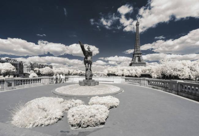 Необычные снимки Парижа, сделанные в инфракрасном диапазоне (ФОТО)