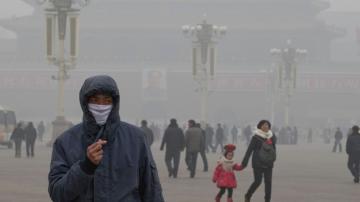 Отравленный воздух. В Пекине объявлен жёлтый уровень опасности (ФОТО)